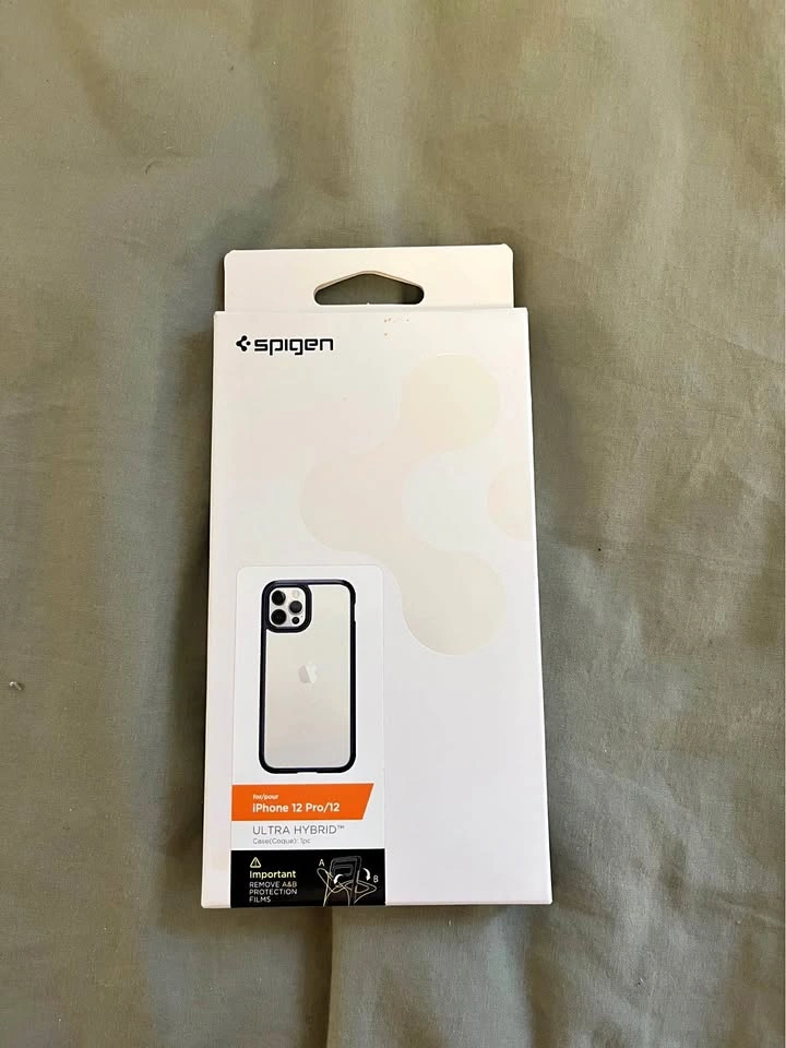 iPhone 12/Pro Spigen Case & Screen Protectors