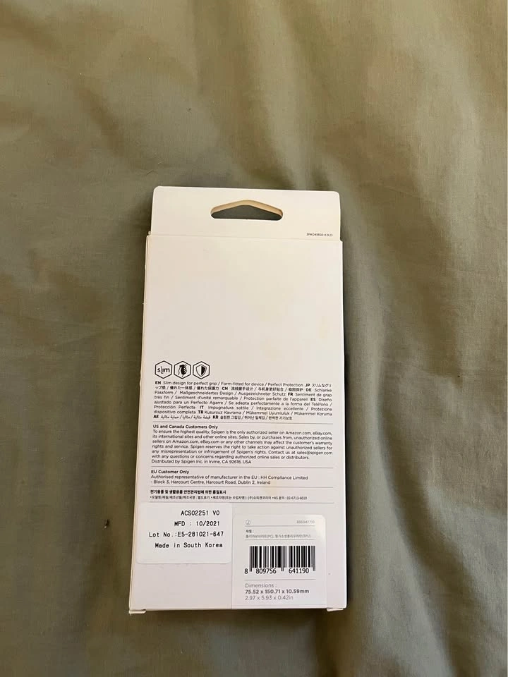 iPhone 12/Pro Spigen Case & Screen Protectors - photo 2