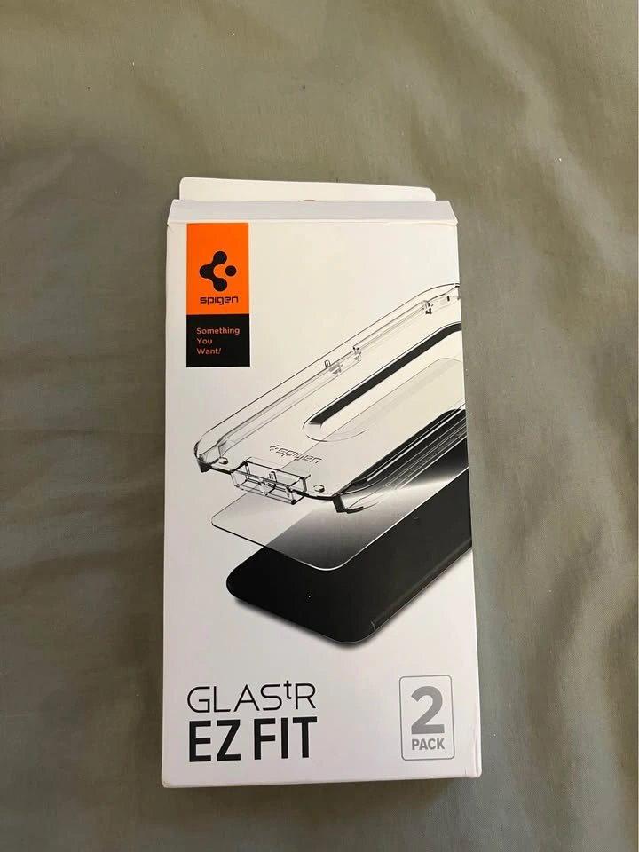 iPhone 12/Pro Spigen Case & Screen Protectors - photo 3