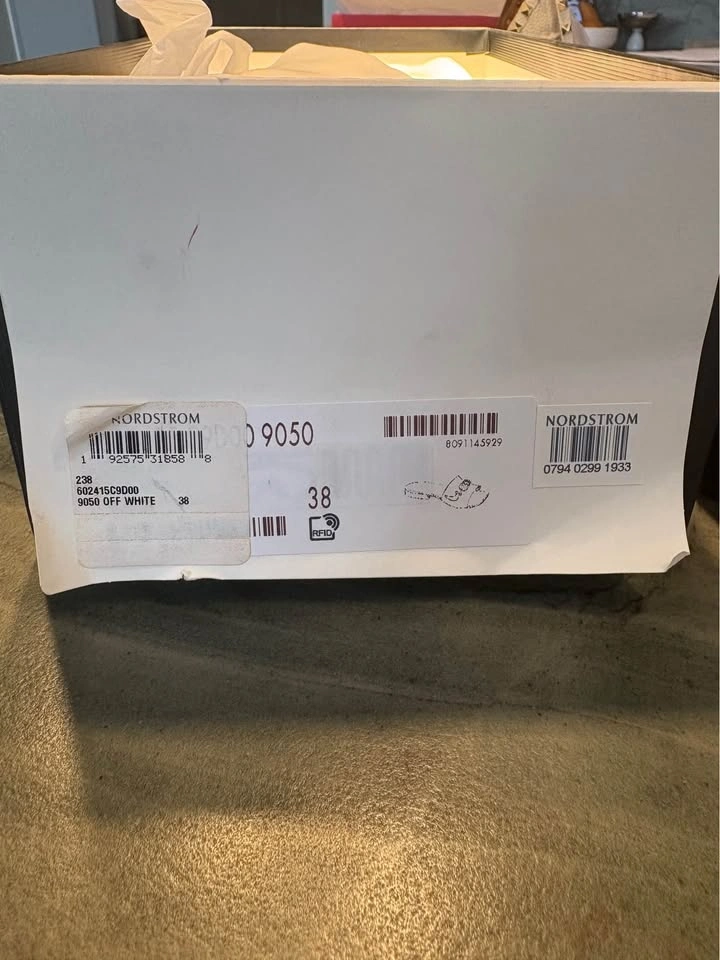 White Leather Gucci Zumi Slide Sandals - photo 4