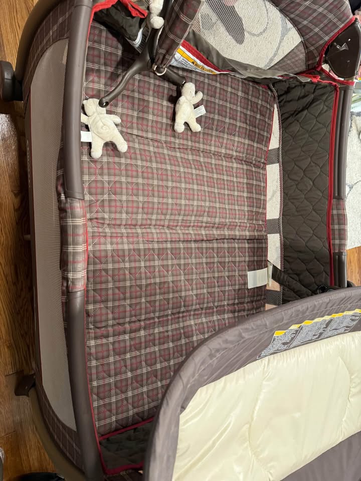 Graco Pack N Play - photo 2