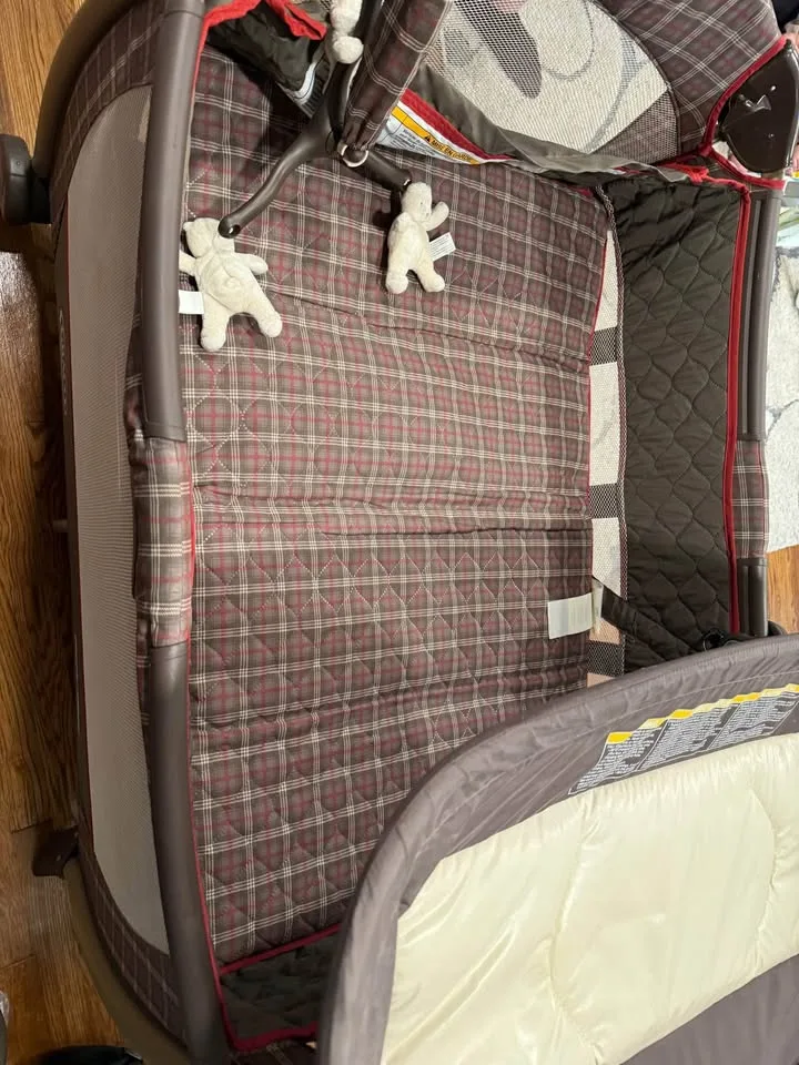 Graco Pack N Play image indicator(2)