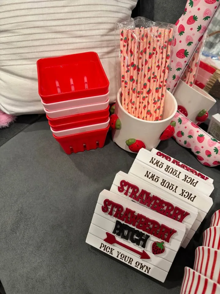 Berry First Birthday Bundle and Decorations image indicator(3)