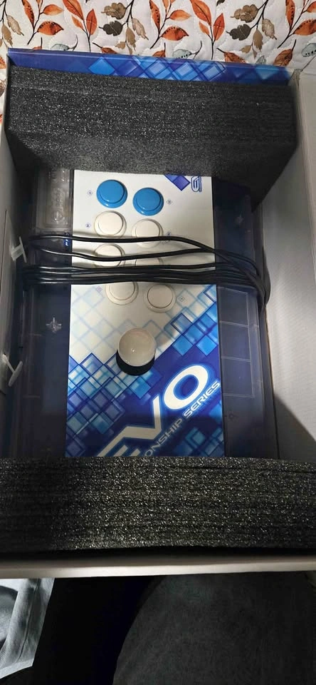 Mad Catz 2012 EVO Championship Fightstick Pro