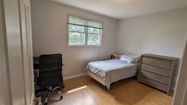 2 Furnished Rooms with Utilities Included