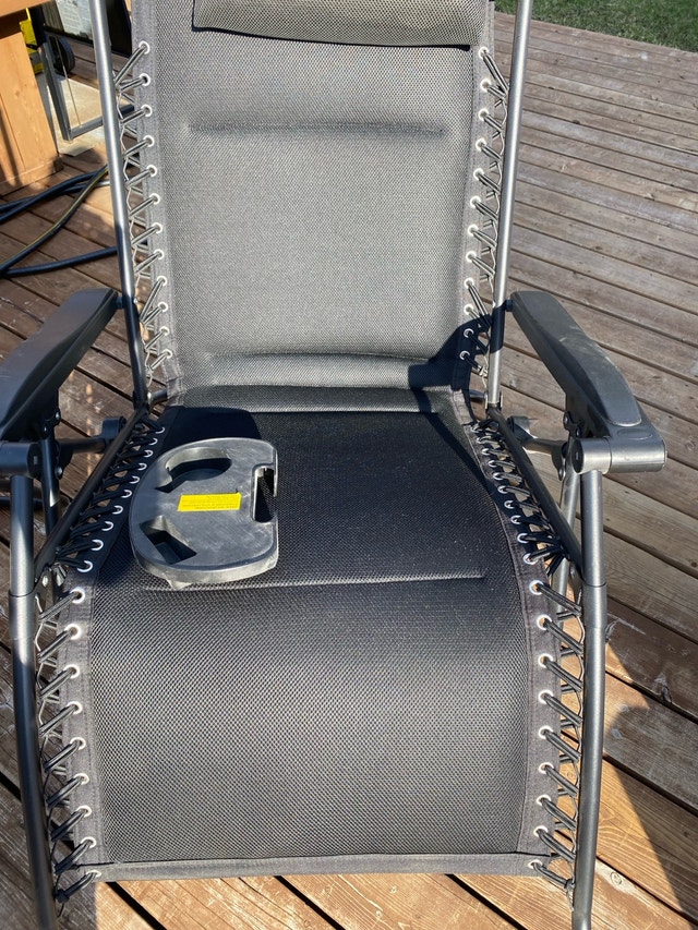 Zero Gravity Patio Recliner Chairs — Like New