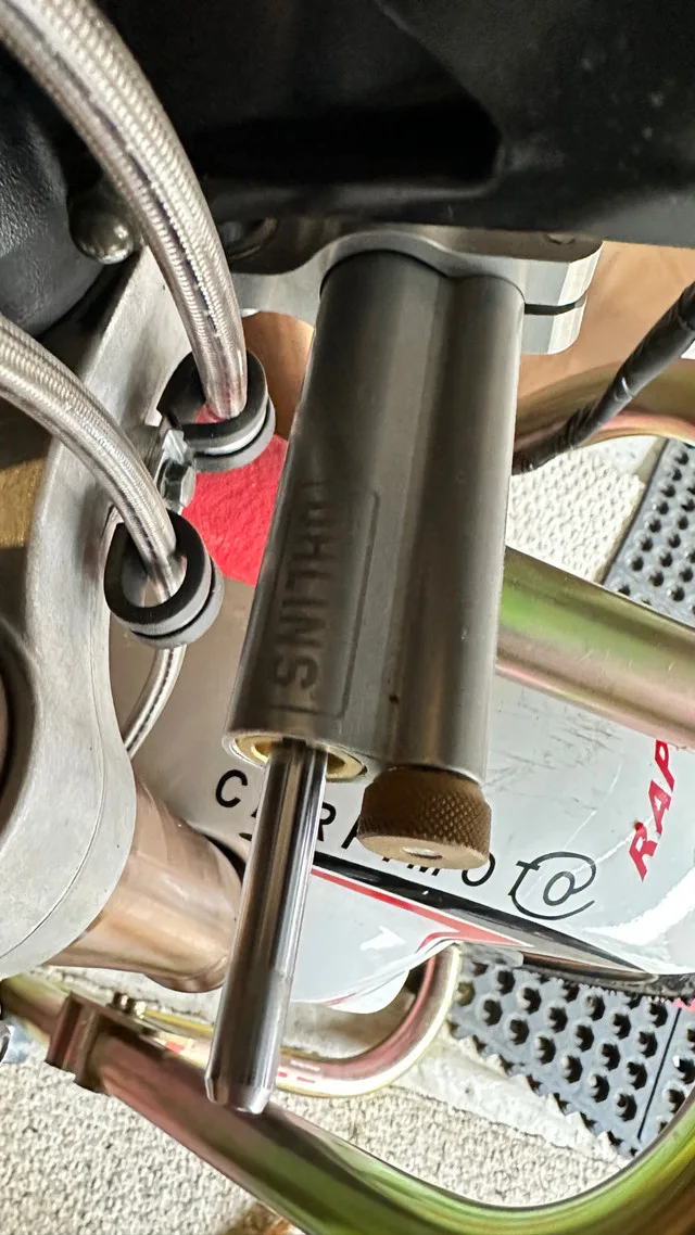 Ohlins Suzuki GSXR 1000 Steering Damper image indicator(2)