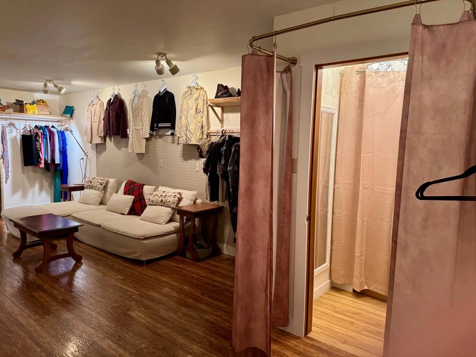 Consignment Quality Clothing - photo 4