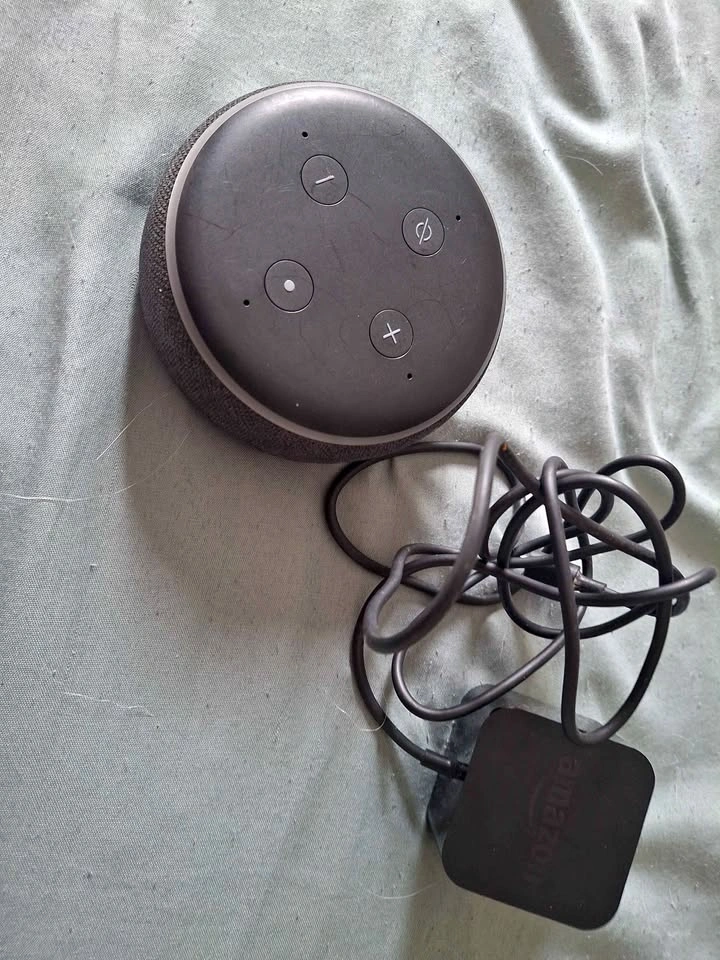 Amazon Echo Dot (3rd Gen) - Works Perfectly