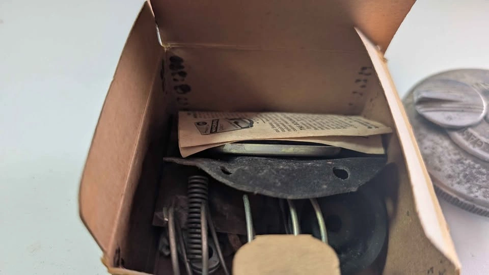 NOS 1930's Buick/Chevy Fuel Rebuild Kit & Locking Gas Cap - photo 3
