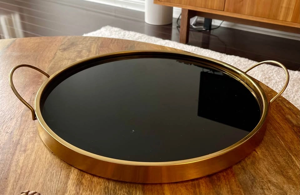 (Must go by April 27)Gold & Black Round Tray - photo 3