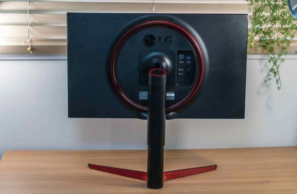 27" LG UltraGear Gaming Monitor (144Hz, 1ms, G-Sync Compatible) - photo 4
