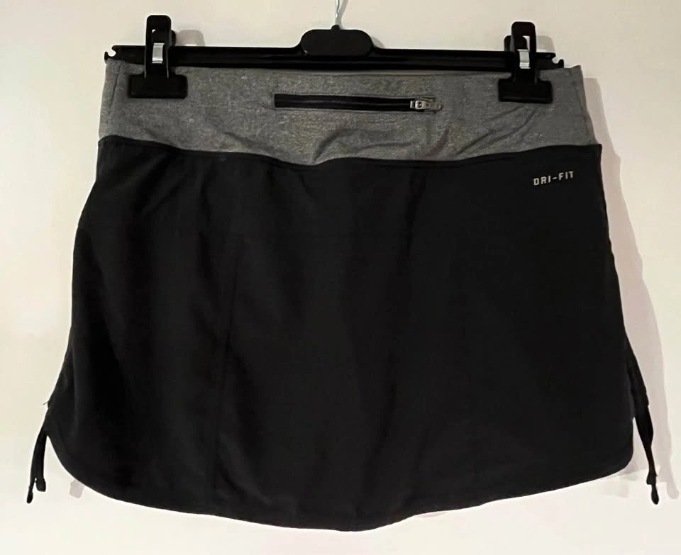 NEW Nike Women's Dri-FIT black athletic skort - Size Small - photo 2