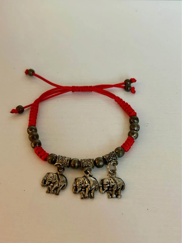 Red Cord Elephant Charm Bracelet - photo 2