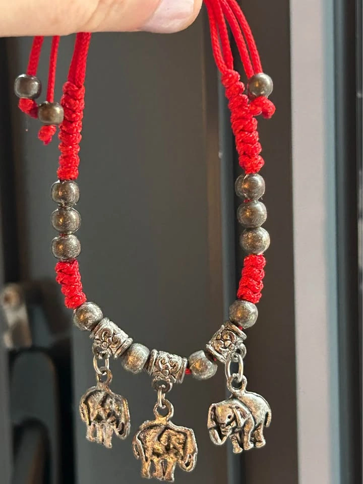 Red Cord Elephant Charm Bracelet - photo 4