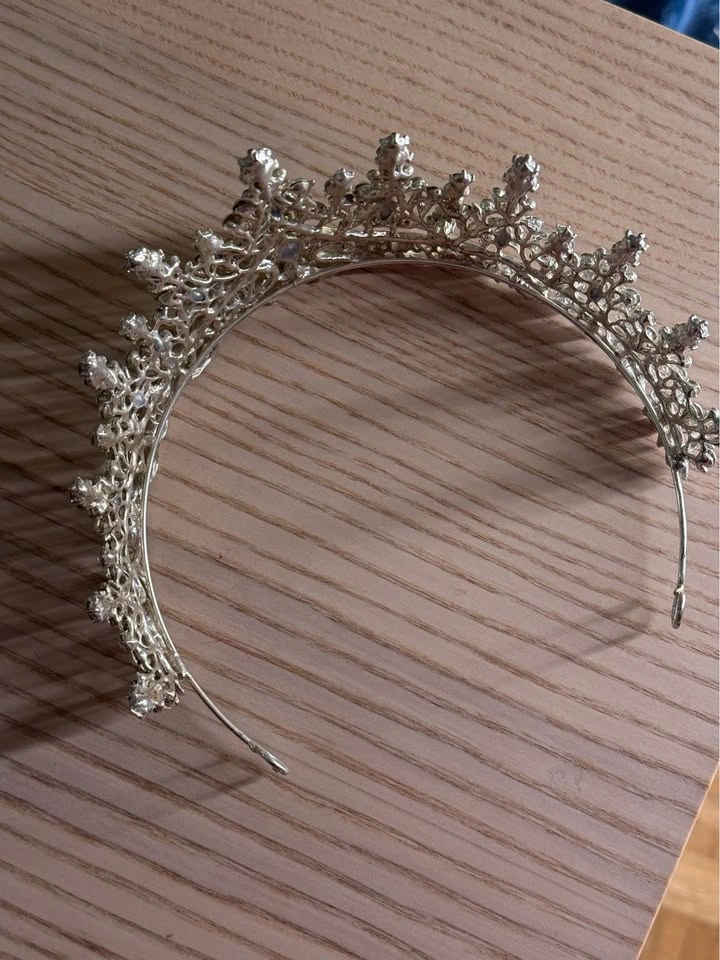 Crown - photo 4