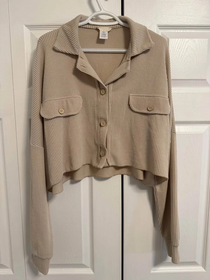 Various clothing items - photo 2