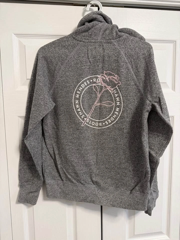 Sweaters - Coors, Blonde, Roots, Adidas, H&M, Mann Cup - photo 4