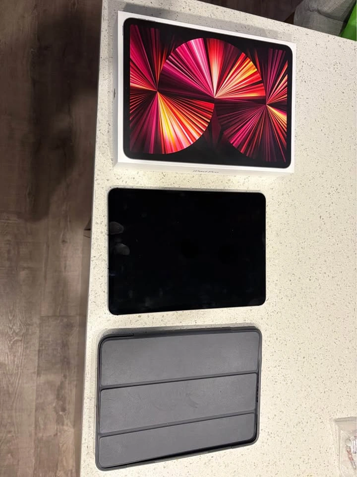 iPad Pro 11 Inch 3rd Gen Cellular + Wifi 256GB - photo 2