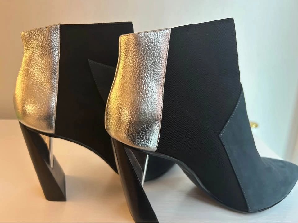 United Nude Geometric Heel Ankle Booties Size 37 - photo 5