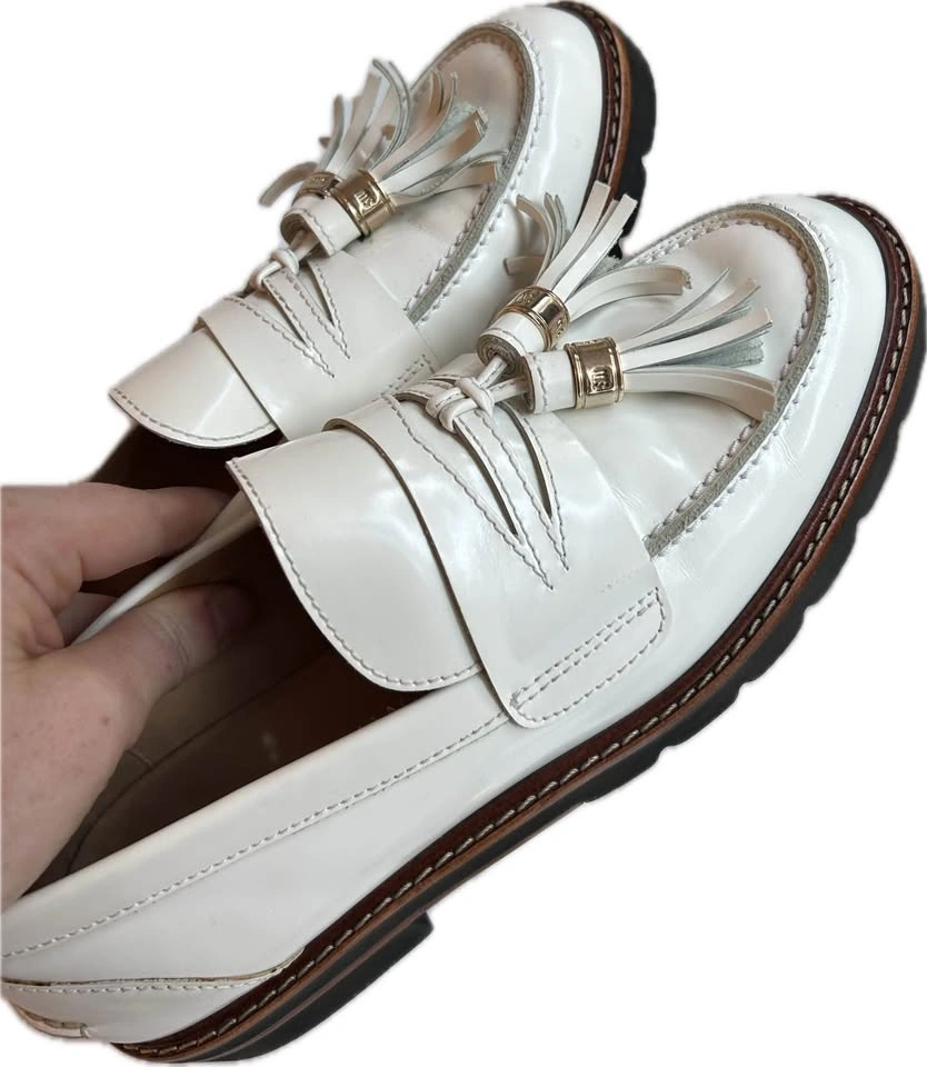 Stuart Weitzman Leather White/Bone Loafers – Size 7 – Like New- - photo 2
