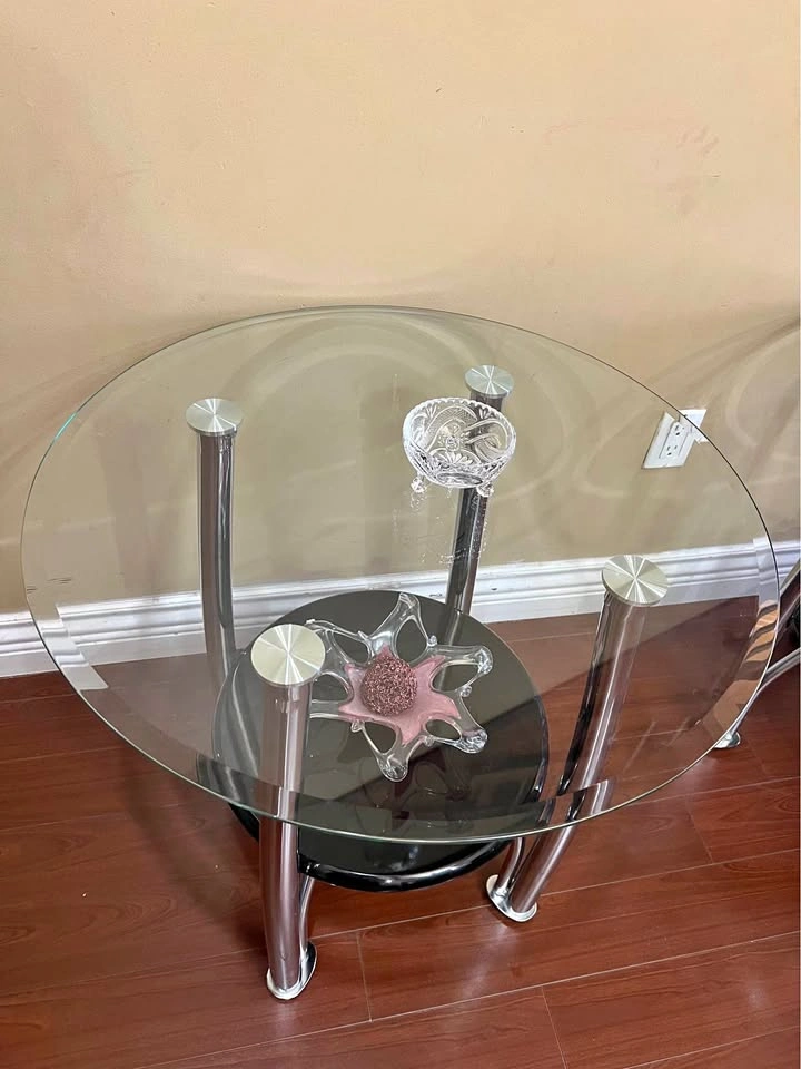 Contemporary accent table