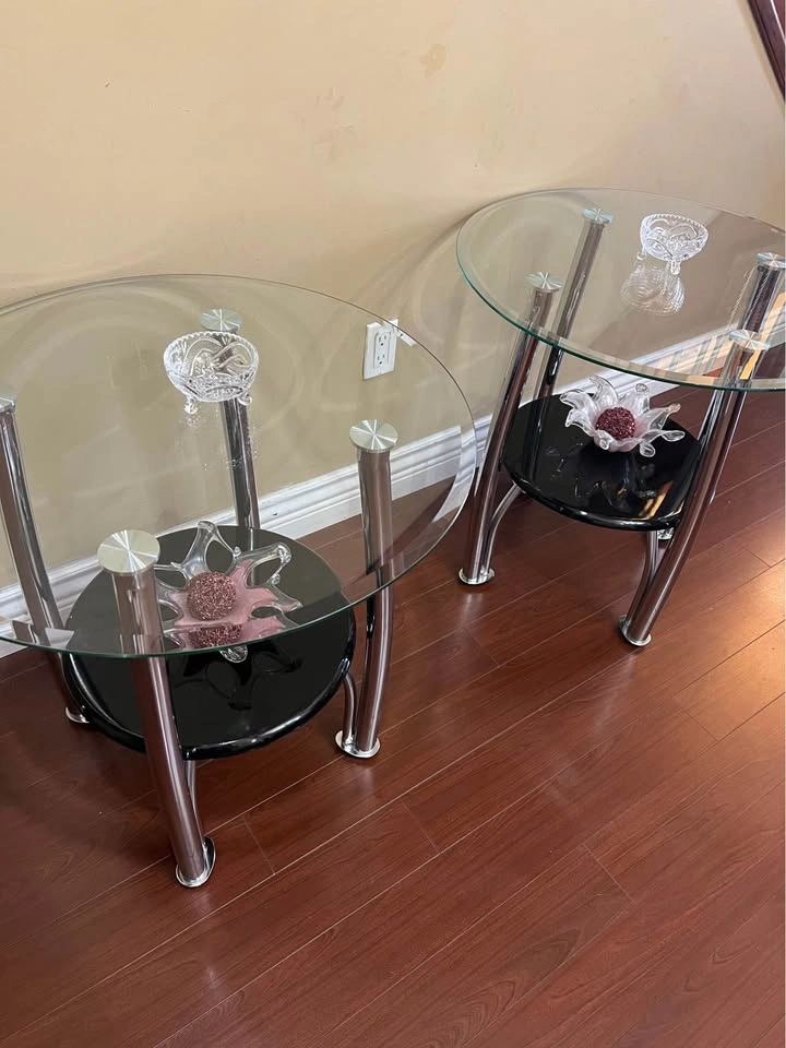 Contemporary accent table - photo 2