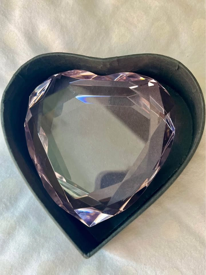 Rosenthal Pink Crystal Heart Paperweight - Faceted - With Box - photo 3