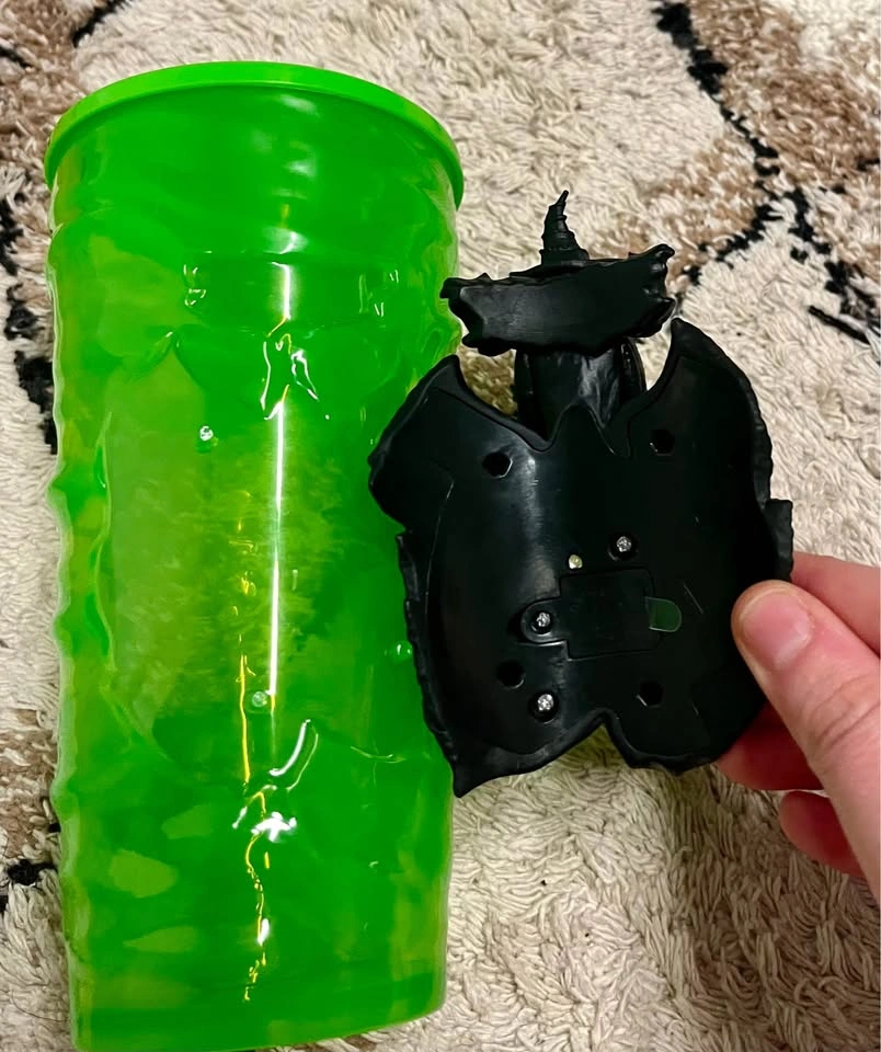 Wicked Elphaba Light-Up Tumbler Cup *RARE* - photo 5