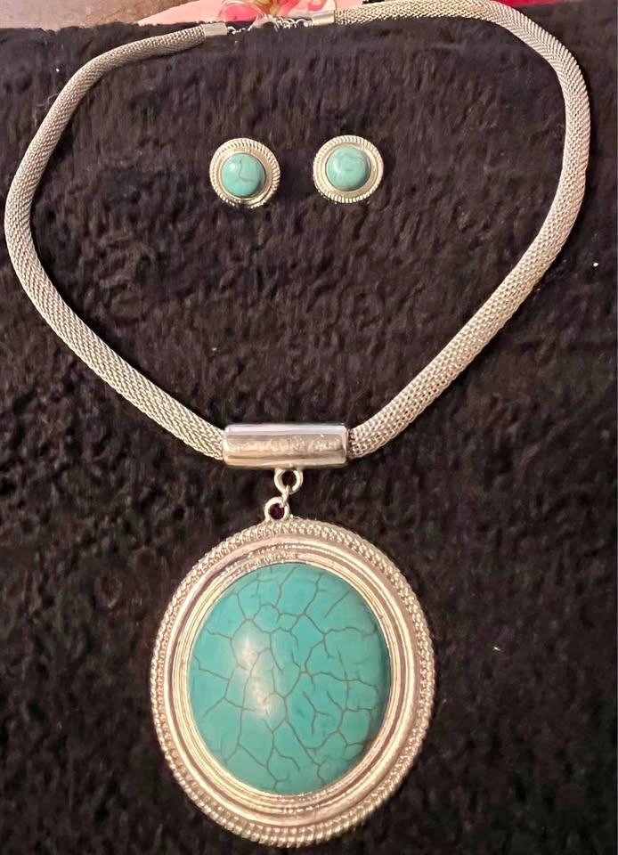 Silver-Tone Turquoise Necklace Set
