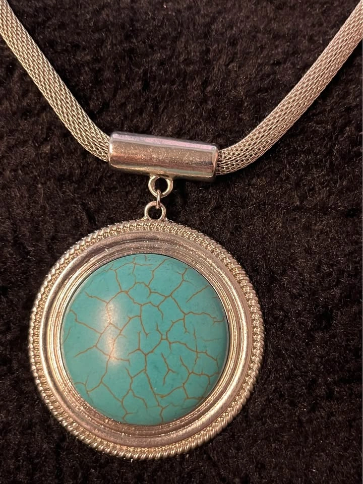 Silver-Tone Turquoise Necklace Set - photo 5