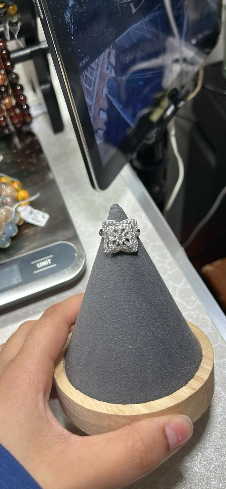 Silver-Tone Square Cluster Cocktail Ring Size 6 - photo 4