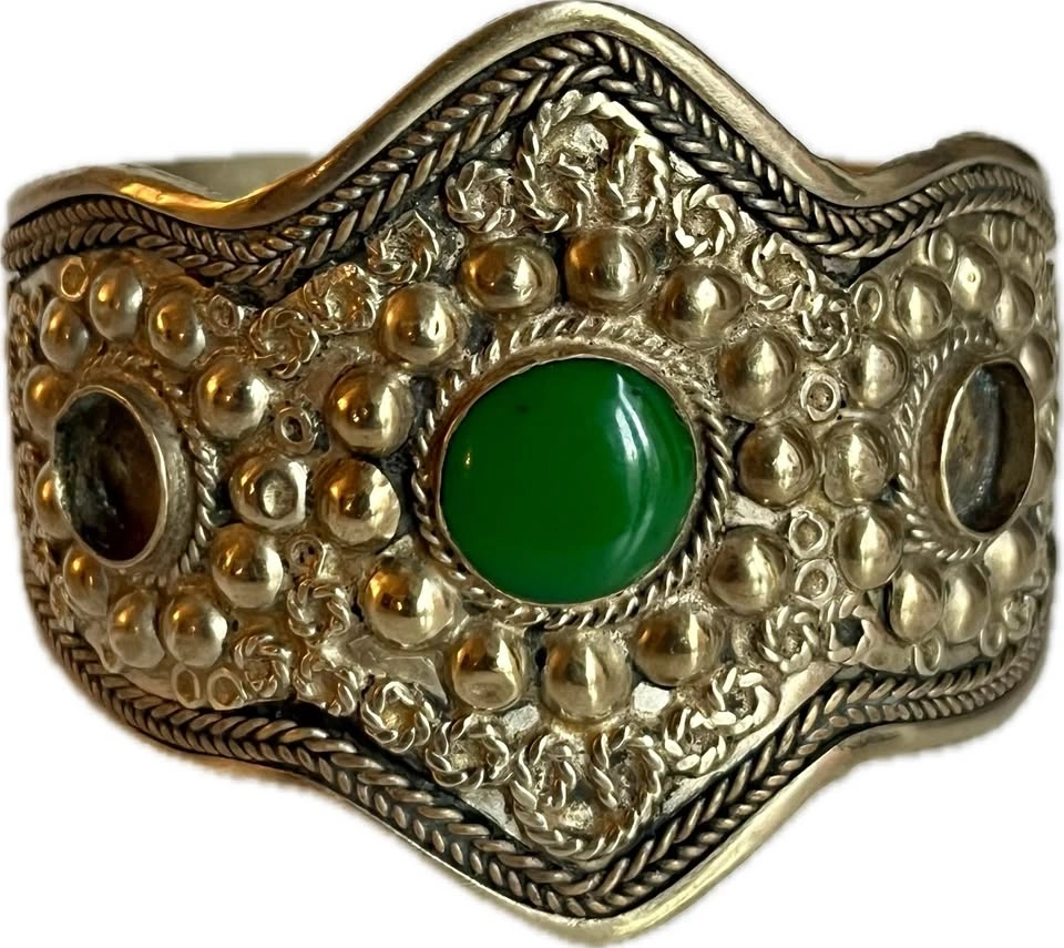 Moroccan Tribal Boho Cuff Bracelet – Green Cabochon