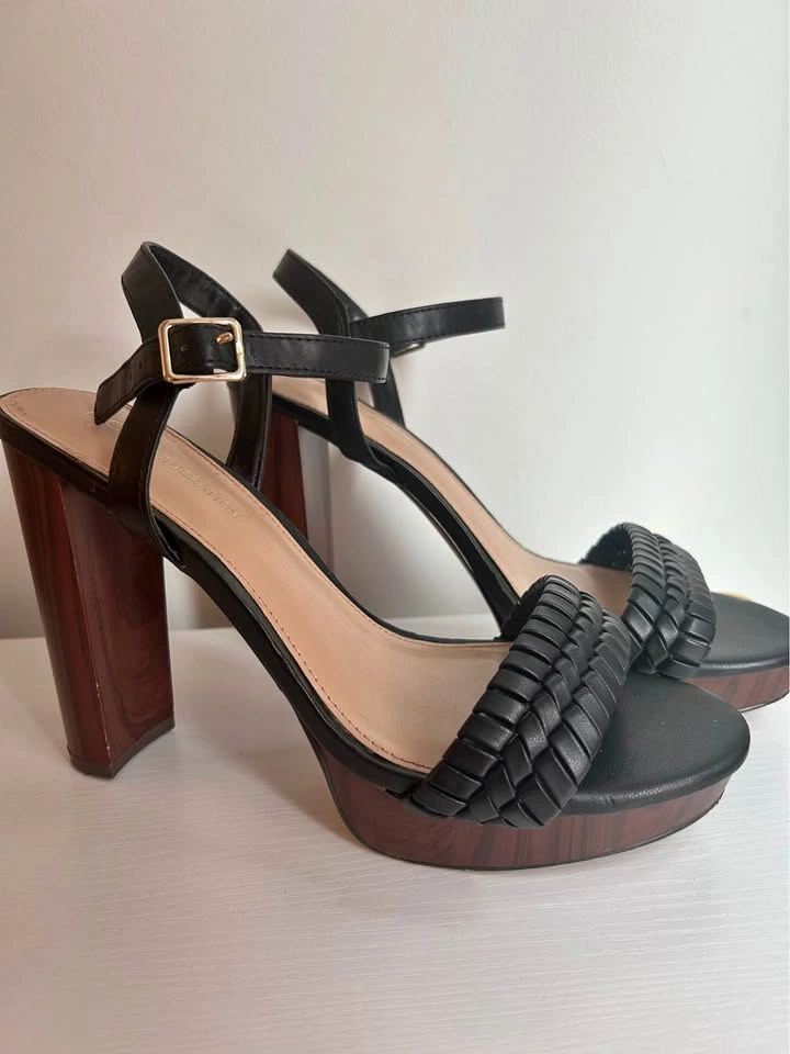 BCBGeneration Black Woven Stack-Heel Platform Sandals Size 8.5