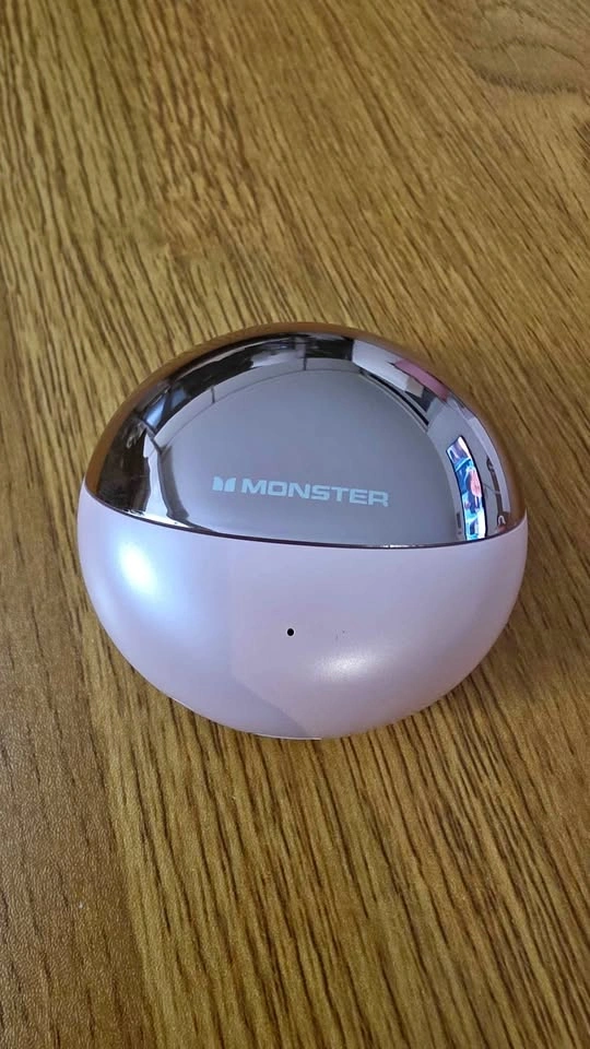 Monster wireless in-ear headphones (pink)