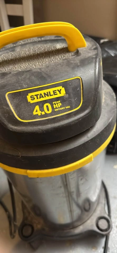 Stanley 4 hp vacuum - photo 2