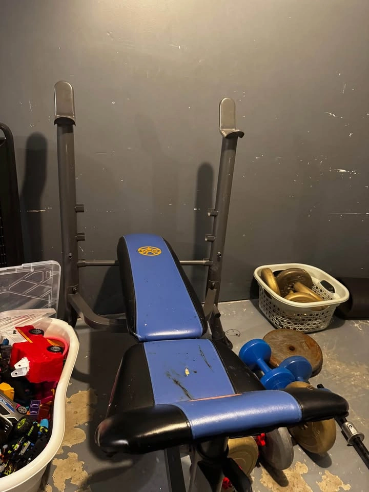 Workout Bench and Home Gym Gear Bundle - photo 5