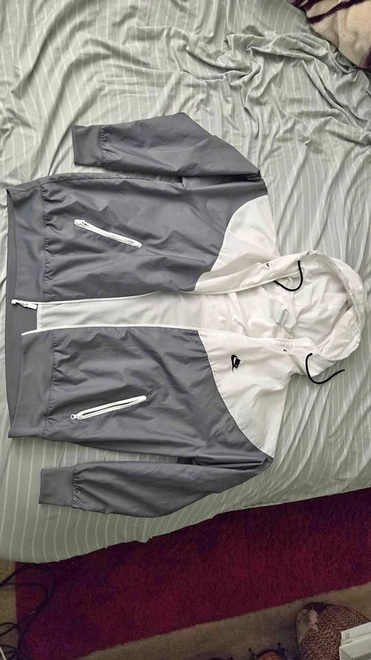 NEED GONE! Xl Nike windbreaker jacket.