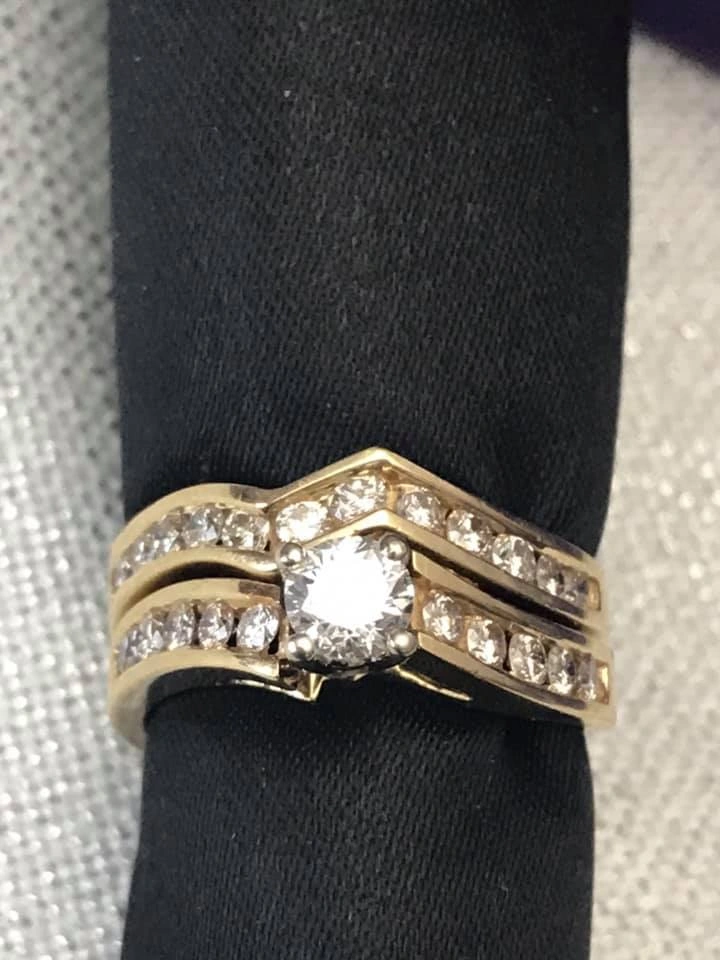 Stunning Diamond Engagement Set - photo 2