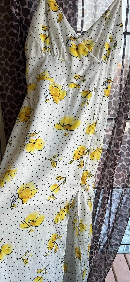 Abercrombie & Fitch Lemon Flower Dress with Slit - photo 2