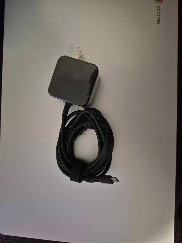 Asus Chromebook C523 - photo 2