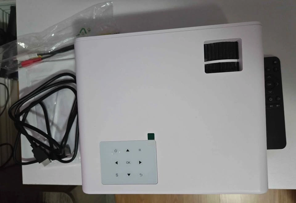 Yaber Portable Projector - photo 4