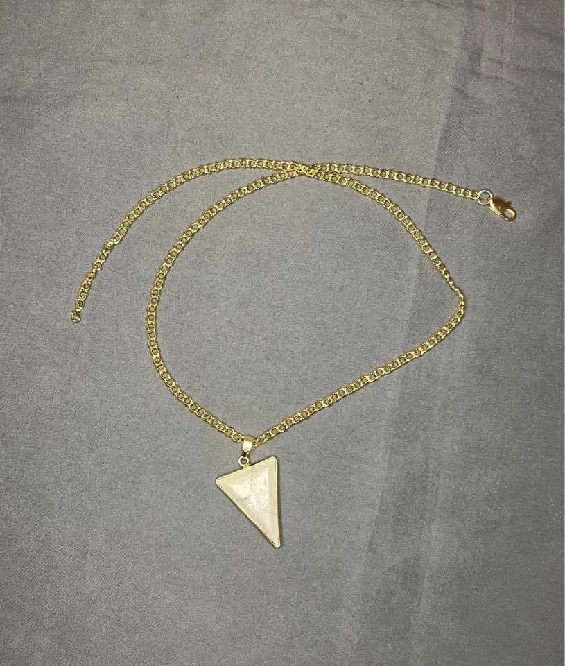 3 Gold Toned Iron Pendant Necklaces for Sale - photo 3