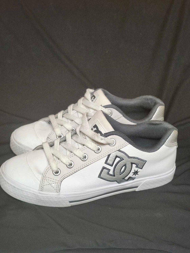 DC Chelsea SE Women's Skate Shoes Size 6.5 - photo 3