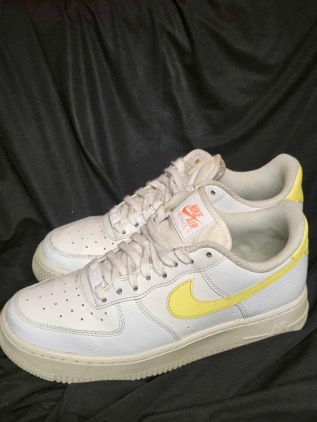 Nike Air Force 1 White Light Citron Women's Size 8 - photo 2