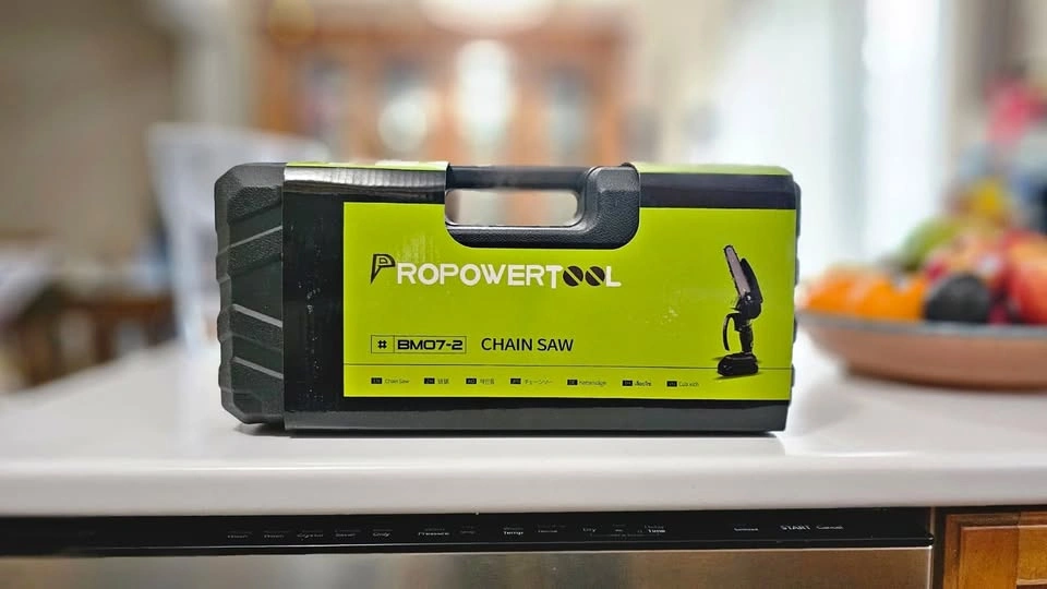 Cordless Chain Saw - 6-inch Mini Chainsaw