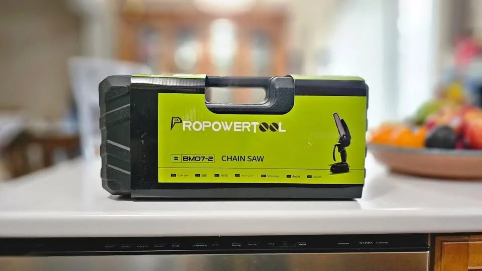 Cordless Chain Saw - 6-inch Mini Chainsaw