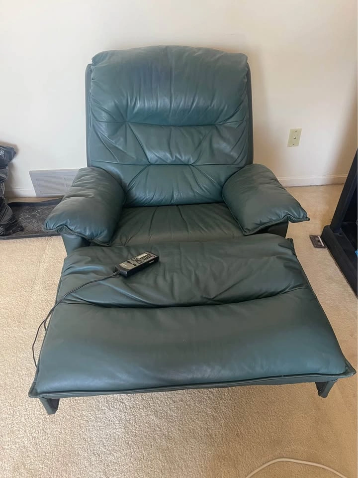 Reclining Massage Chair - photo 2