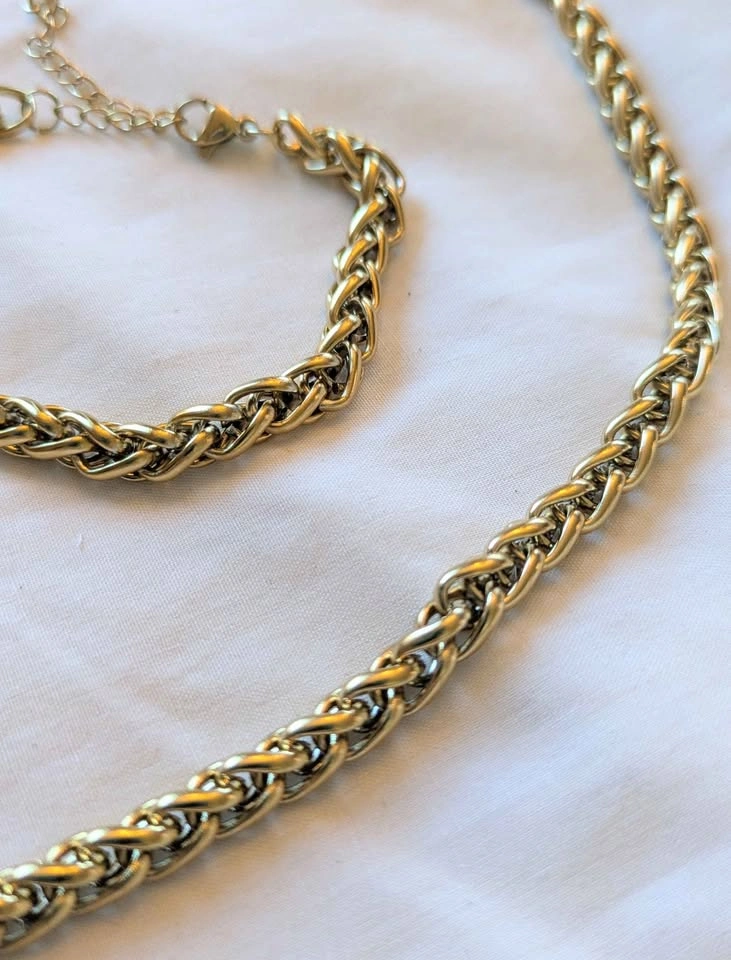 Brand New 18K Gold-Plated 3-Piece Jewelry Set Tarnish-Free - photo 4