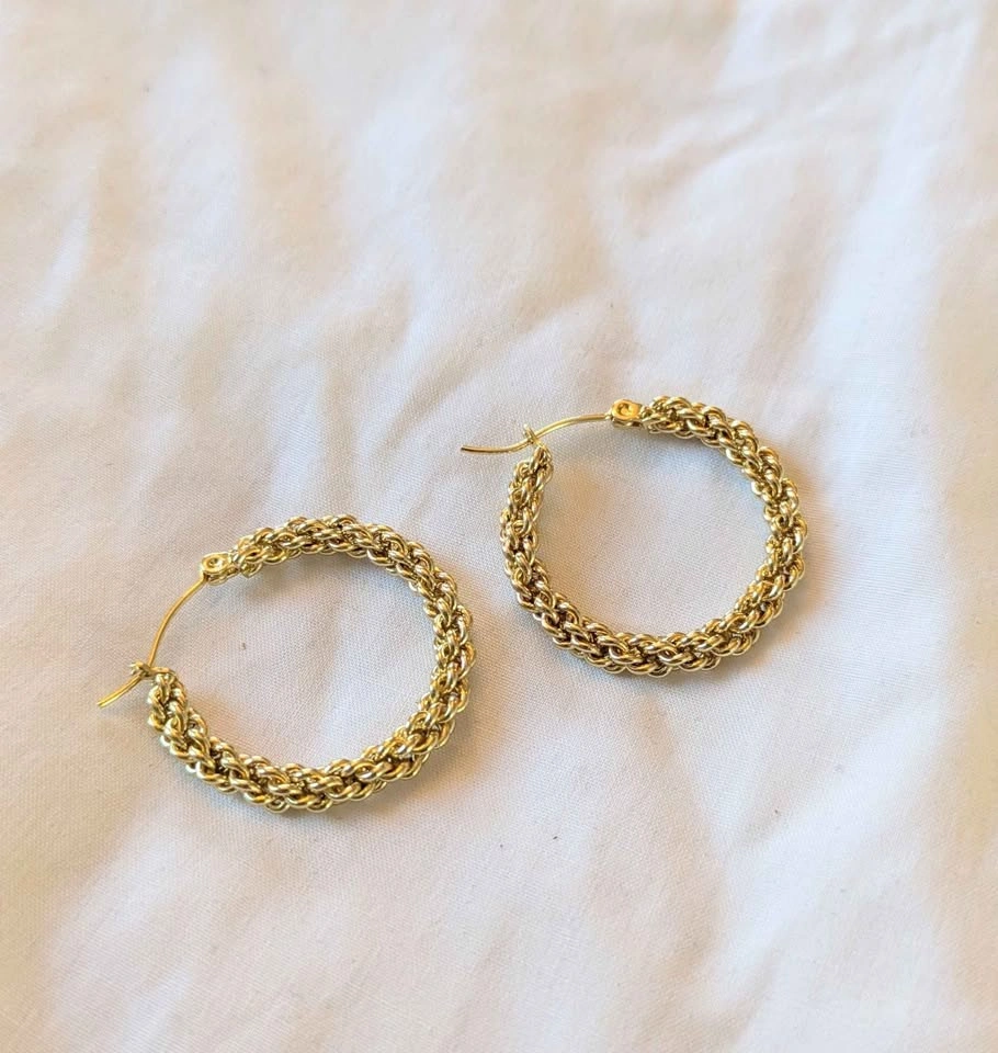 Brand New 18K Gold-Plated 3-Piece Jewelry Set Tarnish-Free - photo 5